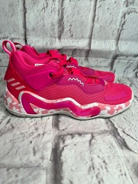 Adidas men’s  D.O.N. Issue 3 bright pink basketball sneakers size 7.5